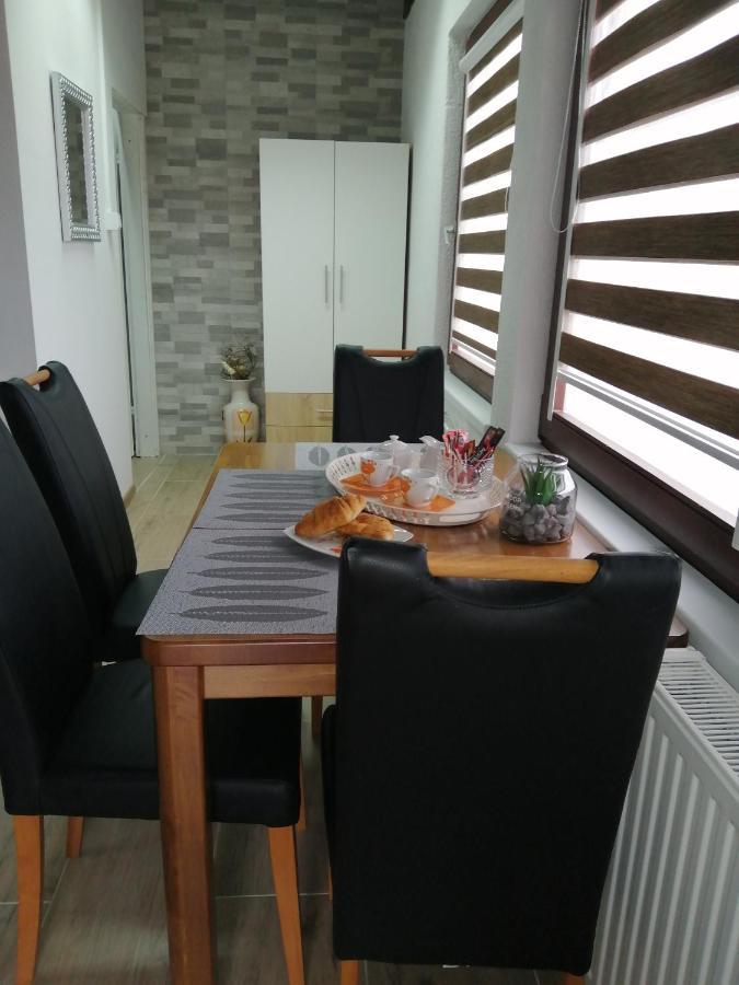 Studio Apartman Sun ไยเซ ภายนอก รูปภาพ