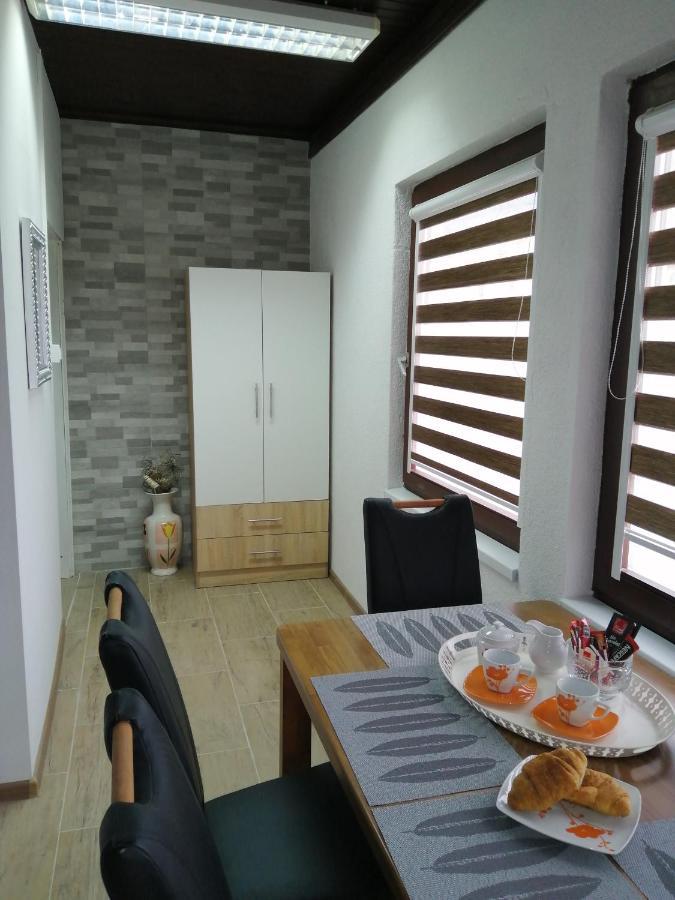 Studio Apartman Sun ไยเซ ภายนอก รูปภาพ
